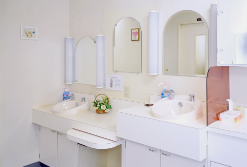 dc183315b34c915043b7195ab652f868aef51324